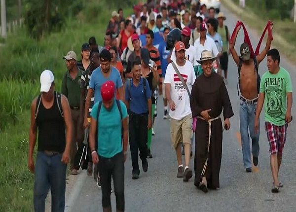 INM asegura que presta asistencia a migrantes de la caravana que salió de Chiapas