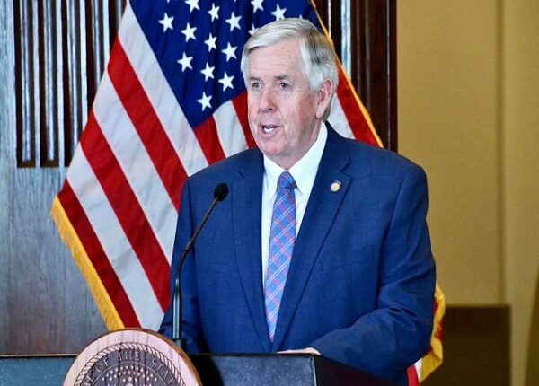 Parson hará gira internacional para promover la capacidad comercial de Missouri