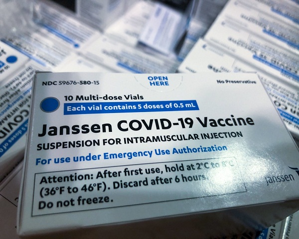 Versión de 2 dosis de Johnson & Johnson es efectiva en un 94% contra la COVID-19