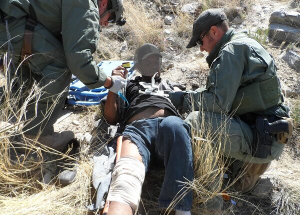 Reservista de la Guardia Nacional de EEUU hiere a un inmigrante de un disparo