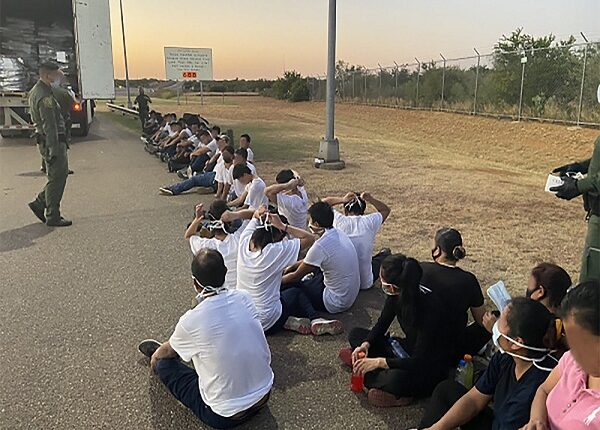 Casi 1,6 millones de solicitudes de asilo pendientes en EEUU: la cifra más alta jamás registrada