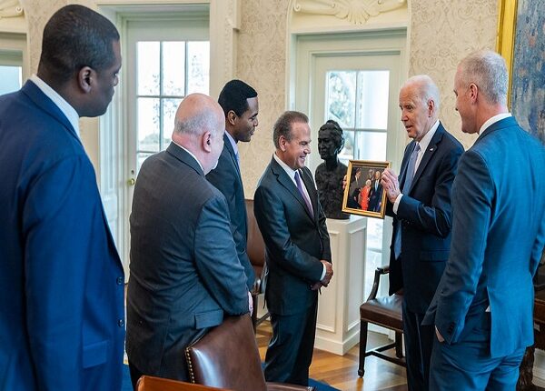 Rusia prohíbe el ingreso en el país a Biden y a otros 962 estadounidenses