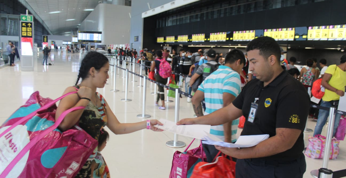 166 migrantes venezolanos retornaron a su país desde vuelto asistido en Panamá