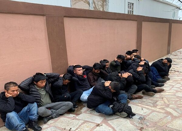 Operación Lone Star en Texas ha logrado la detención de 321.000 migrantes en la frontera