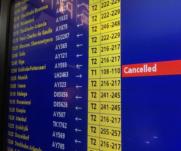Aerolíneas en EEUU cancelaron más de 1.200 vuelos por la tormenta Nicole