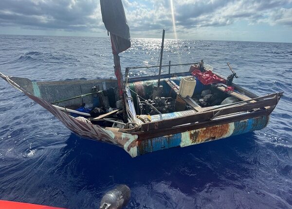 La Guardia Costera de Estados Unidos repatria a 71 migrantes cubanos