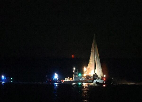 Guardacostas de EEUU repatria a 110 migrantes a Haití