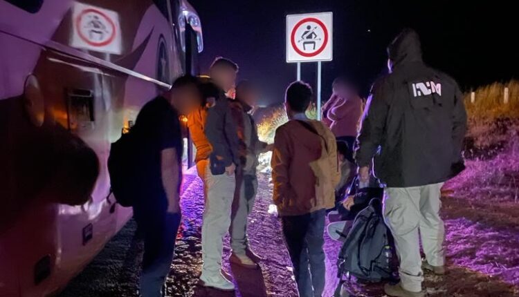 Autoridades mexicanas interceptan en aeropuertos y por carretera a 72 migrantes irregulares