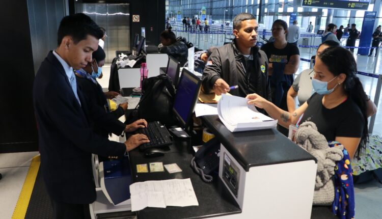 177 migrantes venezolanos regresaron al país en vuelo humanitario desde Panamá