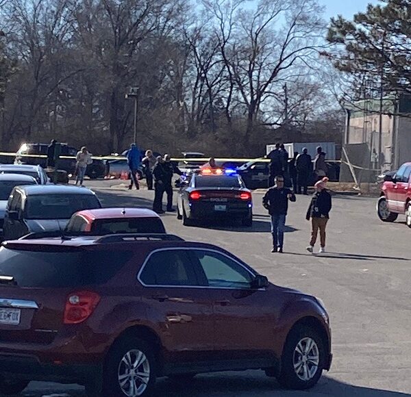 Policía de Kansas City, Missouri, investiga homicidio cerca de 34th y Chestnut