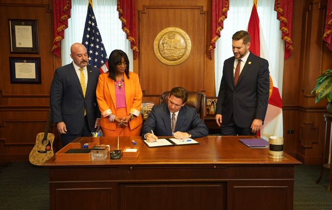 ONG advierte peligros para migrantes en Florida ante iniciativa legislativa propuesta por DeSantis