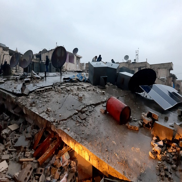 Suben a más de 5.000 las muertes por sismo en Turquía y Siria