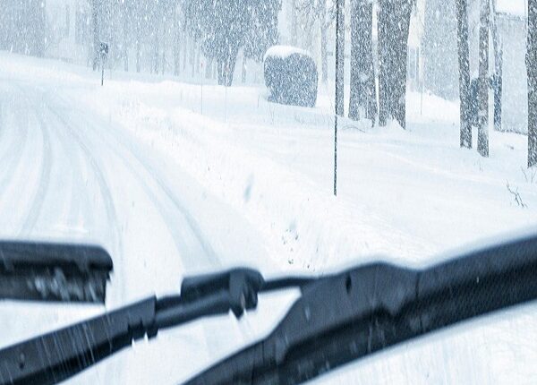 Fuertes nevadas y tormentas de nieven azotan al noreste de EEUU