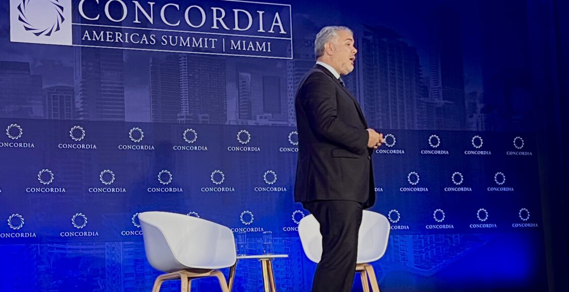 Duque advierte que Maduro busca perseguir a generales del Ejército en Colombia