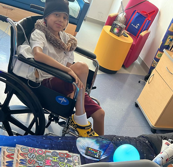 Niño colombiano con cáncer terminal en EEUU pide visa humanitaria para su papá