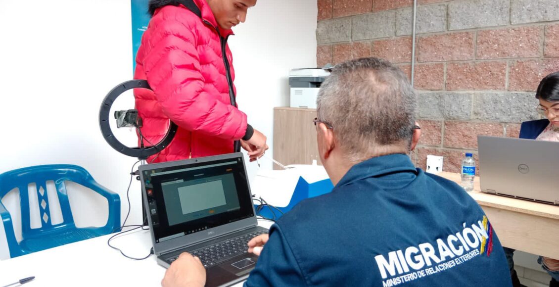 Suspenden vuelos de colombianos retornados de EEUU por tratos degradantes