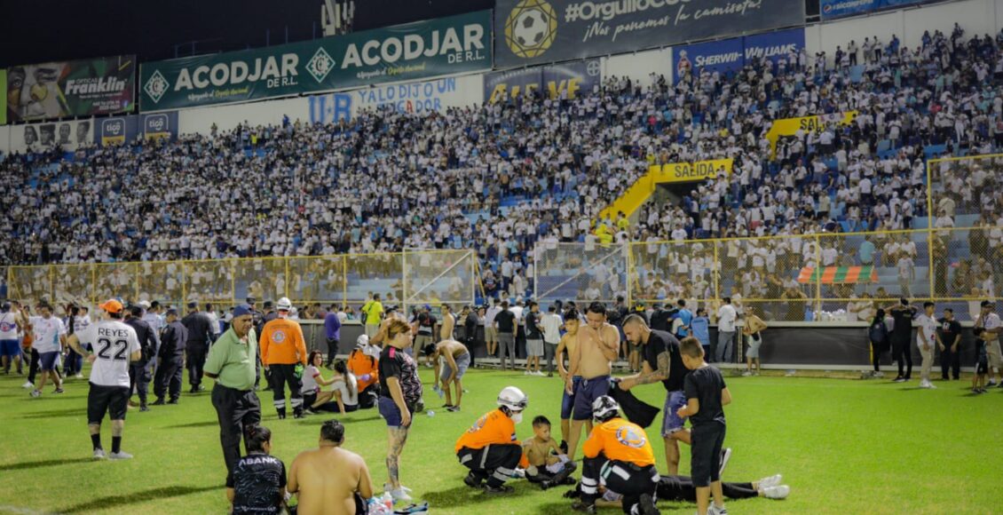 Bukele afirma que no habrá impunidad tras estampida en estadio que dejó al menos 12 muertos