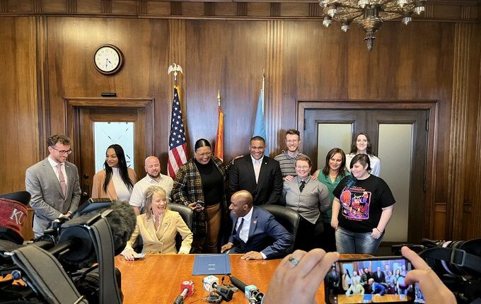 Kansas City será un refugio seguro en Missouri para los derechos de las personas trans