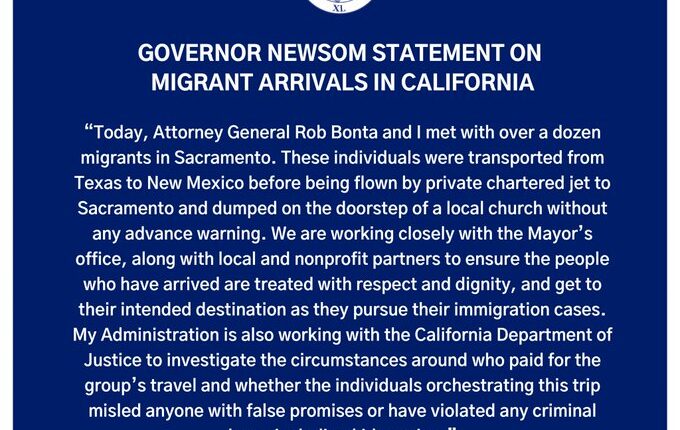 California investiga la llegada de más de una docena de migrantes en avión privado desde Texas