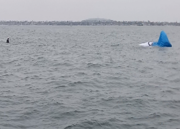 Autoridades hallan posibles "restos humanos" entre los escombros del sumergible Titán