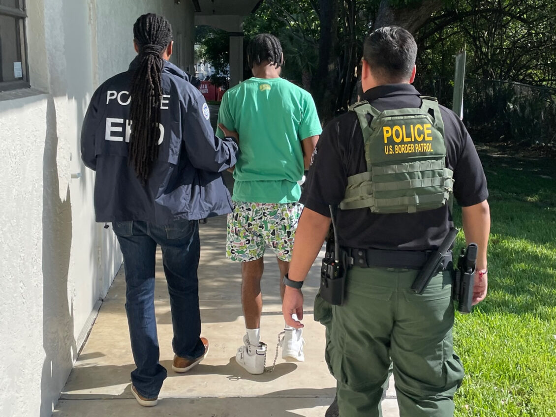 ICE de Miami arresta a 18 migrantes irregulares por representar una amenaza de seguridad pública