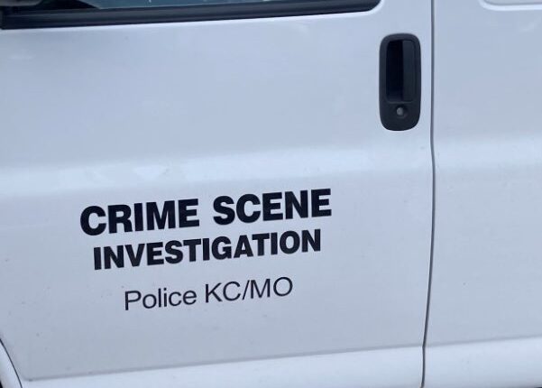 Hombre de Kansas City, Missouri, es acusado de tiroteo fatal registrado en autopista East US 40