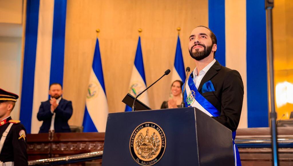 Nayib Bukele oficializó su candidatura a la reelección presidencial en El Salvador