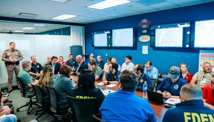 Eliminan cobro de peajes en Florida para facilitar evacuación por el huracán Idalia