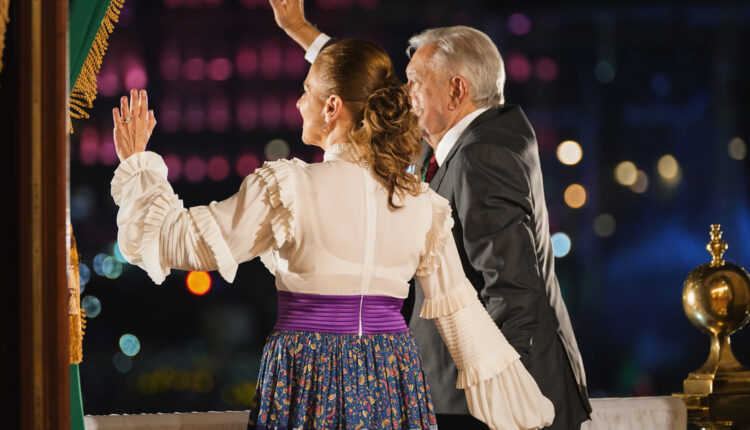 AMLO en el discurso por el Grito de Independencia de México: ¡Vivan nuestros hermanos migrantes!