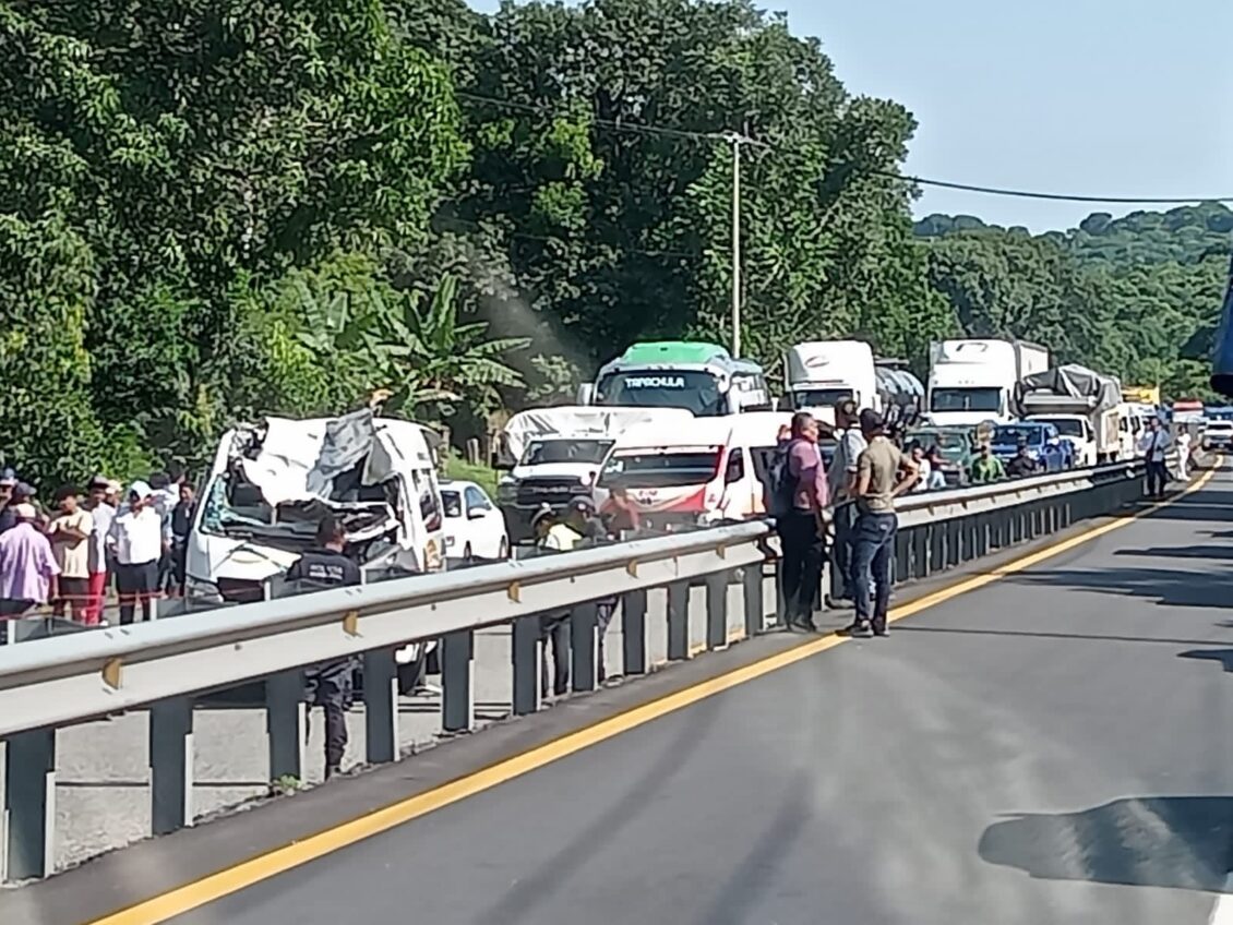 Dos fallecidos y cuatro heridos tras accidente vehicular en Chiapas, México
