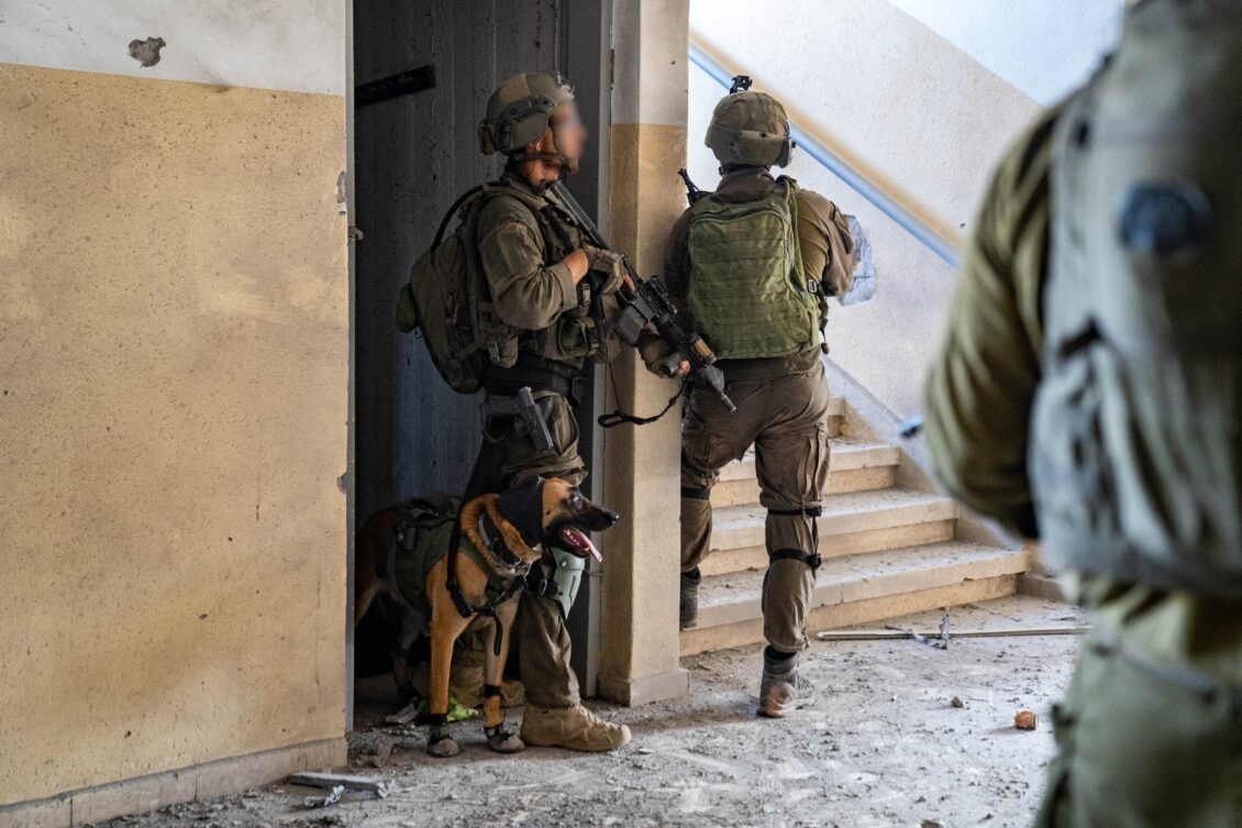 Soldados de Israel disparan y matan por “error” a tres rehenes en Gaza