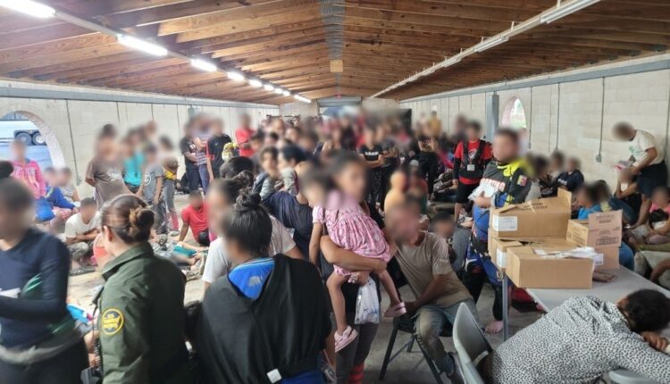 Biden afirma que Pacto en el Senado prevé cerrar frontera con México en caso de "colapso"