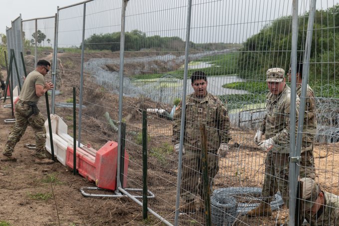 Texas niega que impidió acceso a patrulla fronteriza al Río Grande para salvar a migrantes
