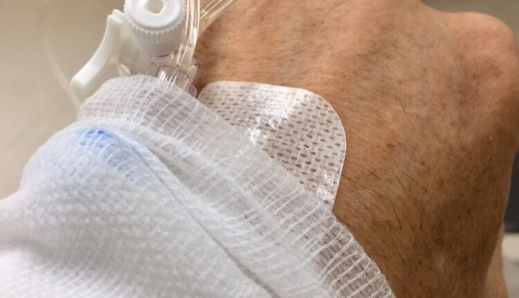 Los casos de cáncer aumentarán un 77% en 2050, según estima la OMS