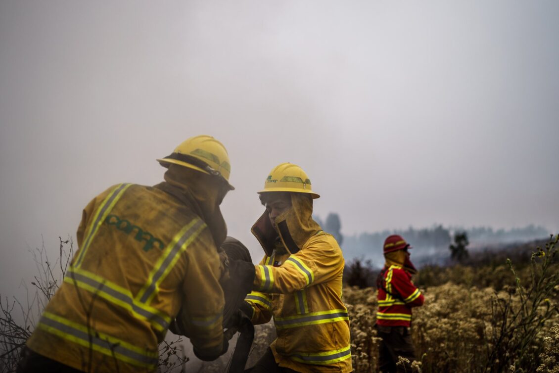 Asciende a 112 el número de muertos por los incendios forestales en Chile