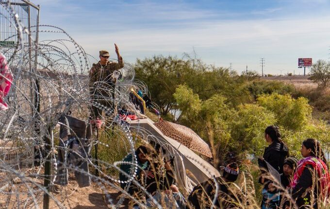 Texas apeló "inmediatamente" la decisión judicial de suspender la ley migratoria SB 4