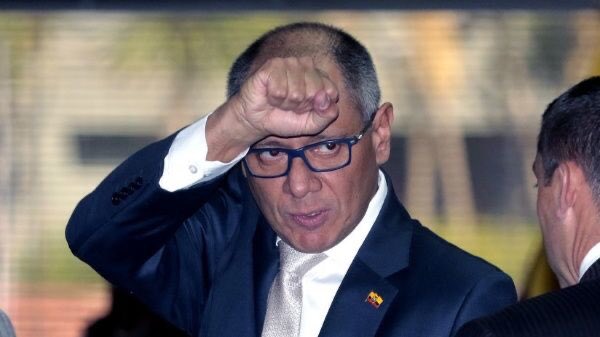 Ecuador pide a México acceder a su embajada para arrestar al exvicepresidente Jorge Glas
