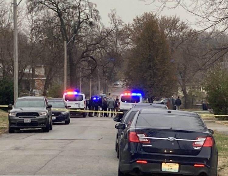 Dos adolescentes hospitalizados tras recibir disparos durante tiroteo en Kansas City, Missouri