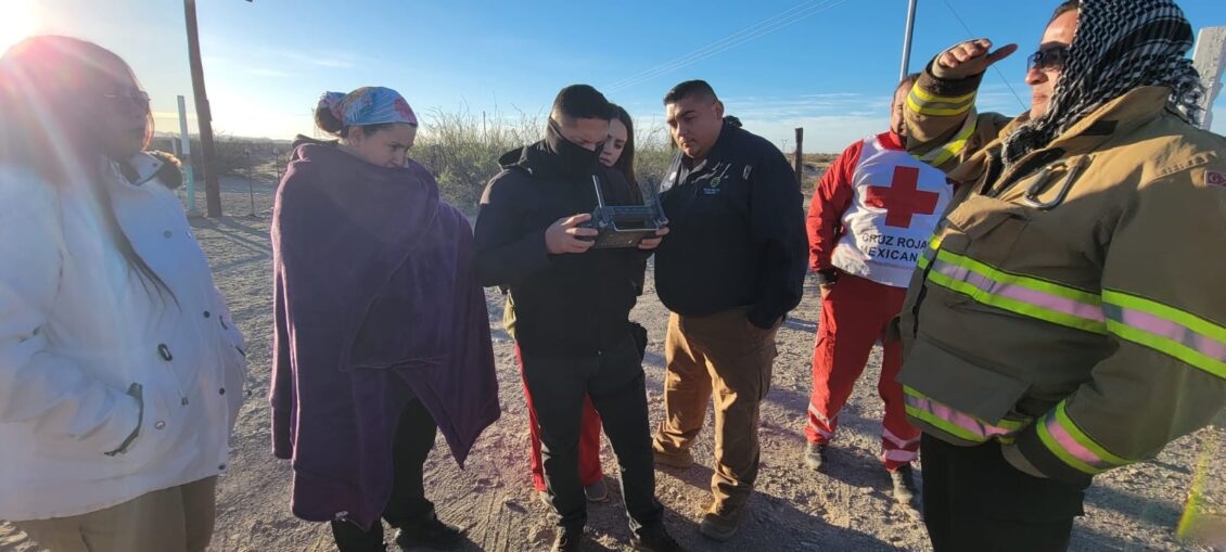 Rescatan con vida a migrantes extraviados en desierto de Chihuahua, México