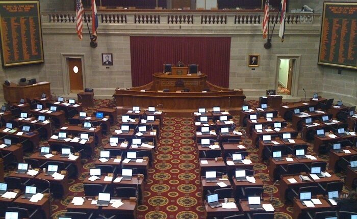 Comités del Congreso de Missouri discuten iniciativas que perjudicarían a migrantes