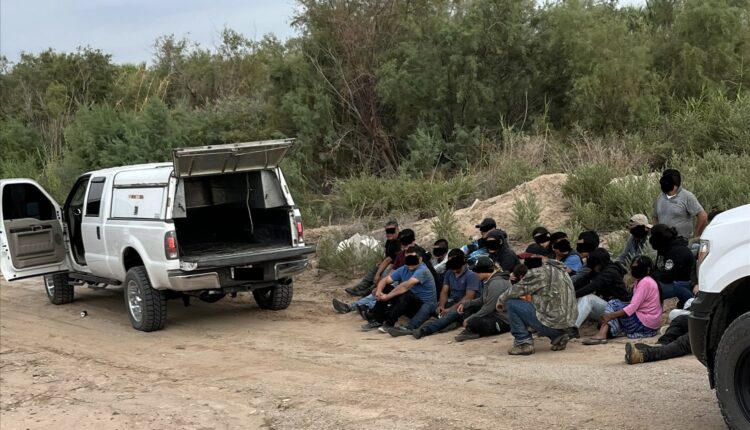 Trump reitera su intención de deportar a indocumentados