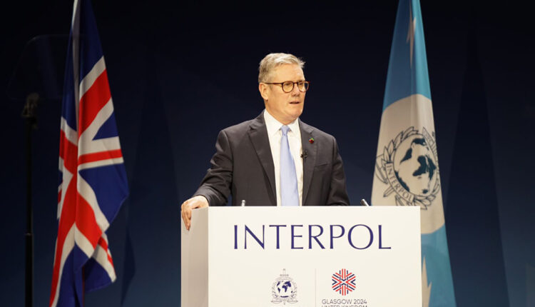 Primer Ministro del Reino Unido: Tráfico de migrantes debe ser tratado como terrorismo