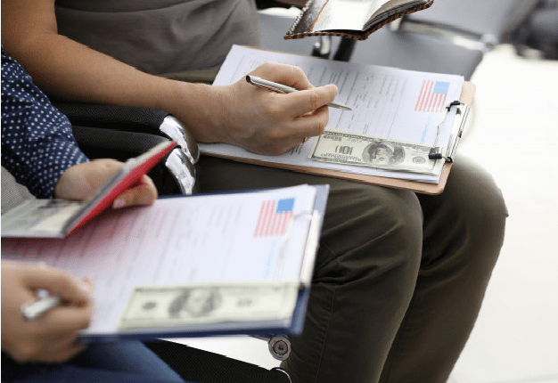 La visa que se requiere para trabajar como niñera en Estados Unidos telocuentonews