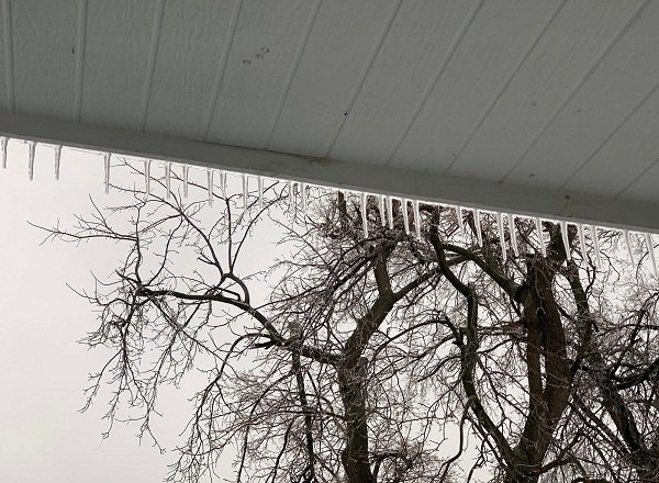 Familia del niño que murió por nevada en Texas exige $100 millones en indemnización