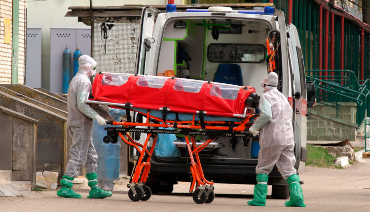 Varios estados de EEUU confirman repunte de contagios de COVID-19