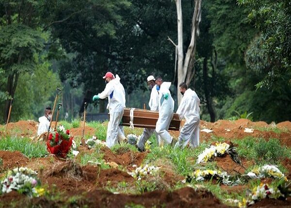 OMS estima en 14,9 millones la cifra de muertos por COVID-19 en el mundo