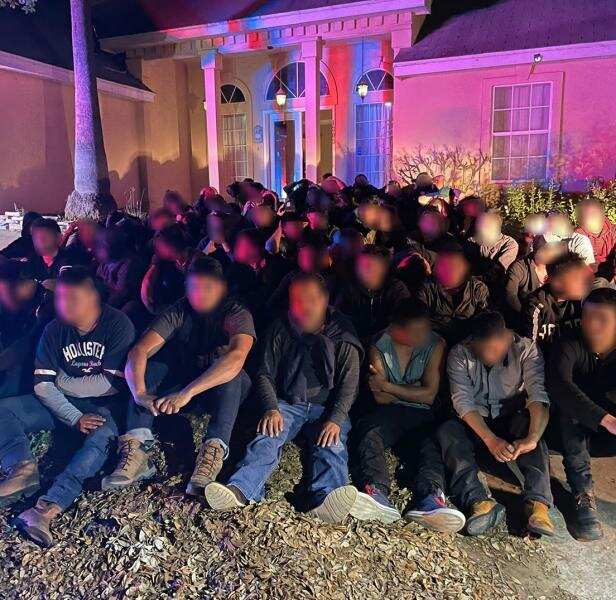 Texas exige a Biden preservar ley que permite expulsar a migrantes por razones sanitarias
