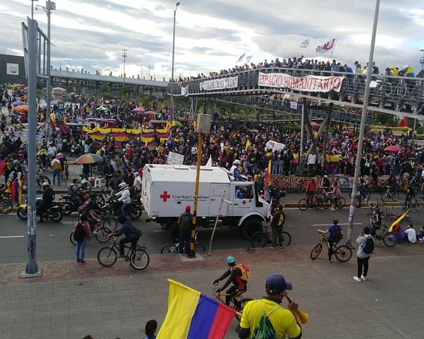 Tras un mes de protestas, Colombia registra 44 muertos, 2.000 heridos y pérdidas millonarias