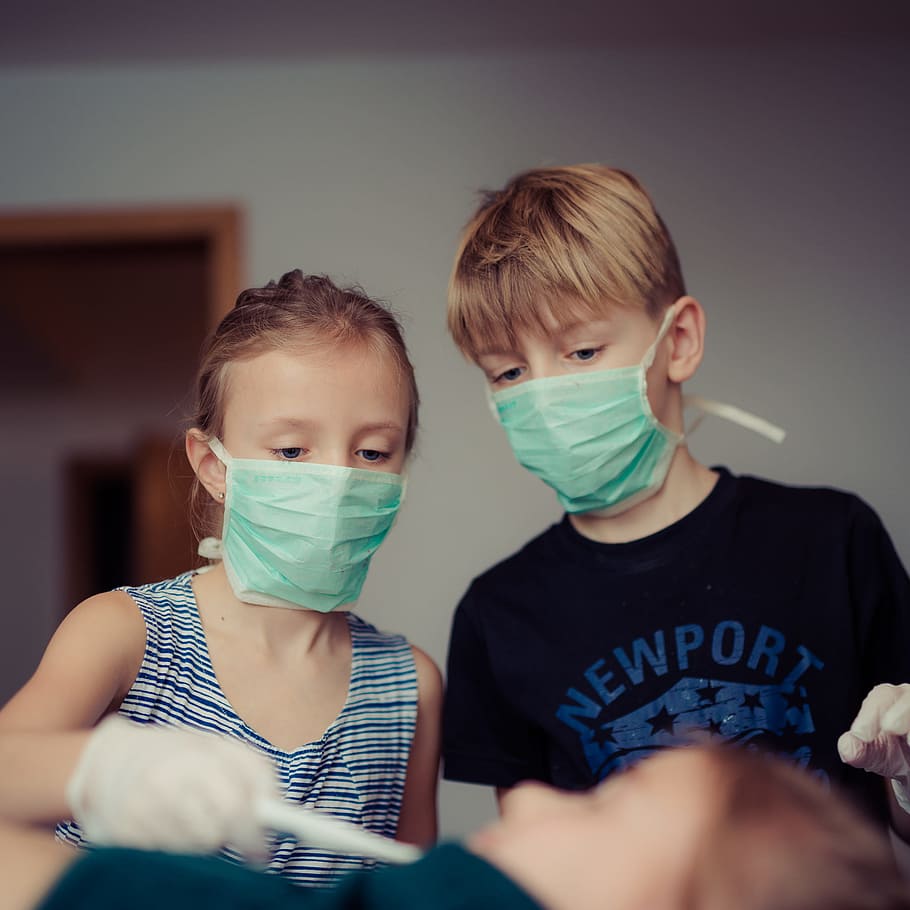 EEUU: aumentan en un 84% los casos de COVID-19 en niños en solo una semana