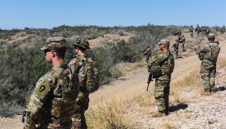Texas ha detenido a más de 1.500 migrantes en acciones “abusivas”